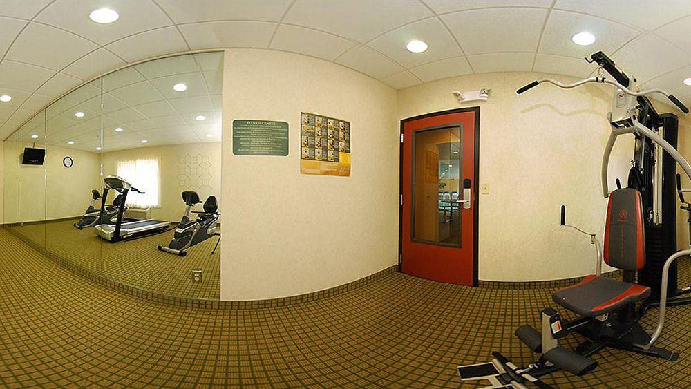 Quality Suites Стратфорд Экстерьер фото