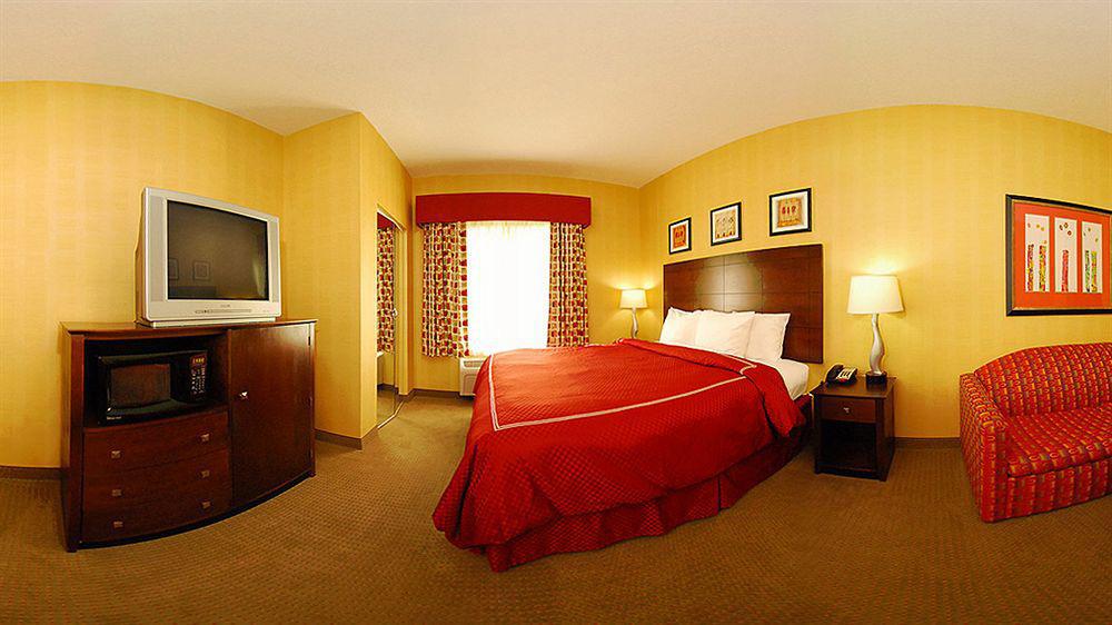 Quality Suites Стратфорд Экстерьер фото